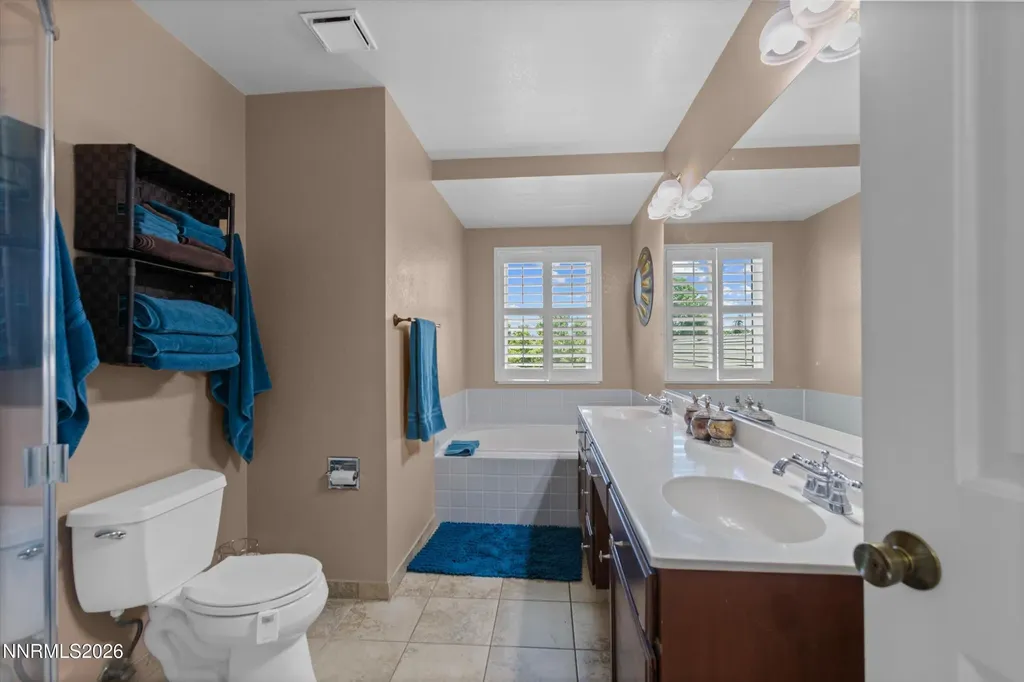5225 Canyon Crest Sparks NV 89436
