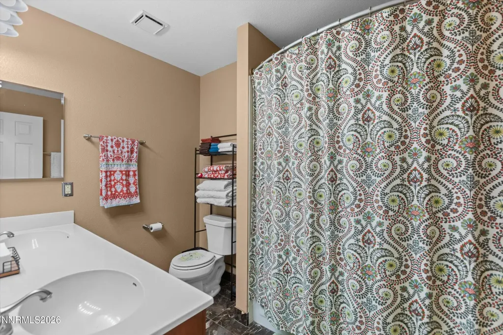 5225 Canyon Crest Sparks NV 89436