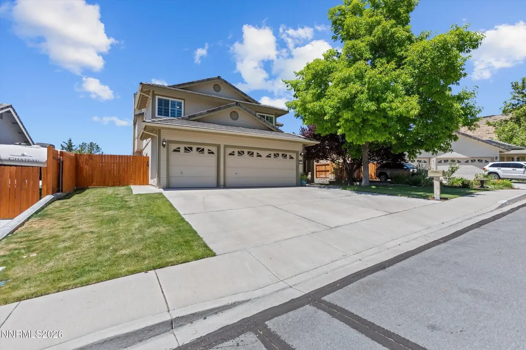 5225 Canyon Crest Sparks NV 89436