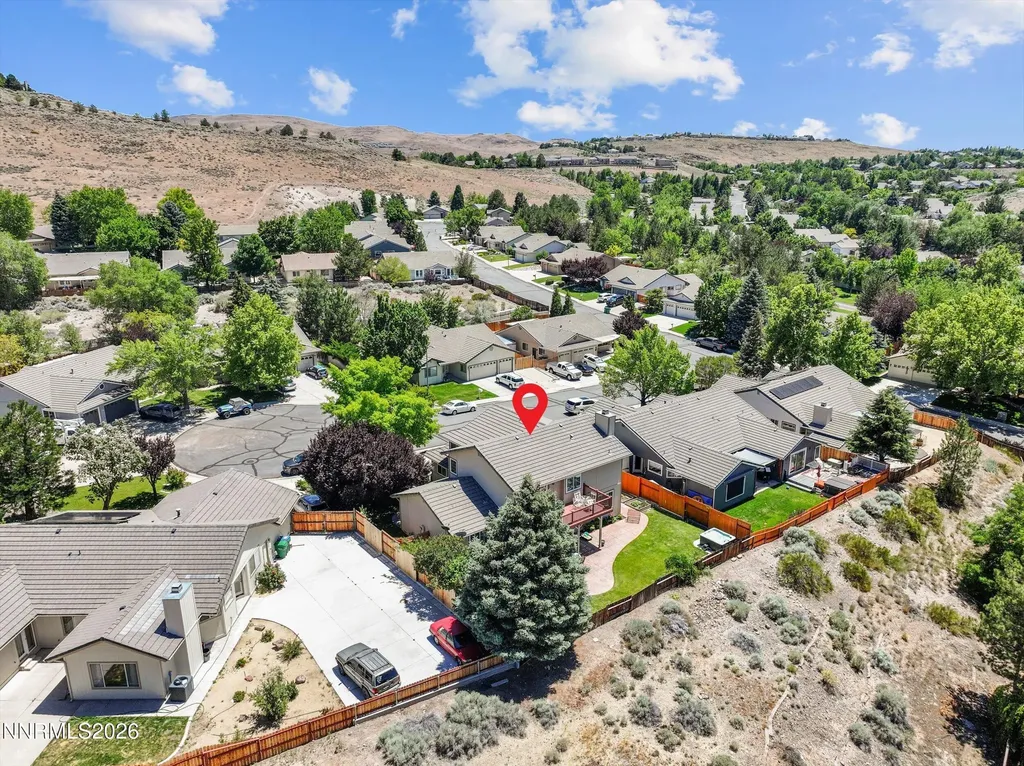 5225 Canyon Crest Sparks NV 89436