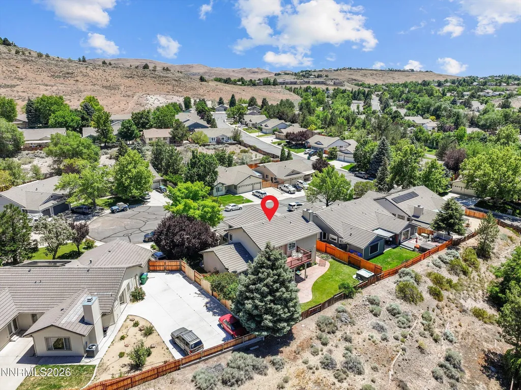 5225 Canyon Crest Sparks NV 89436