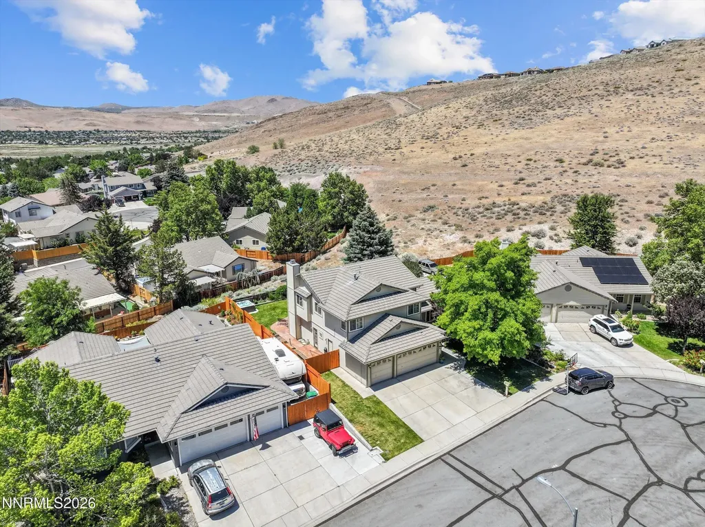 5225 Canyon Crest Sparks NV 89436