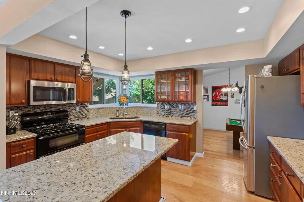 5225 Canyon Crest Sparks NV 89436