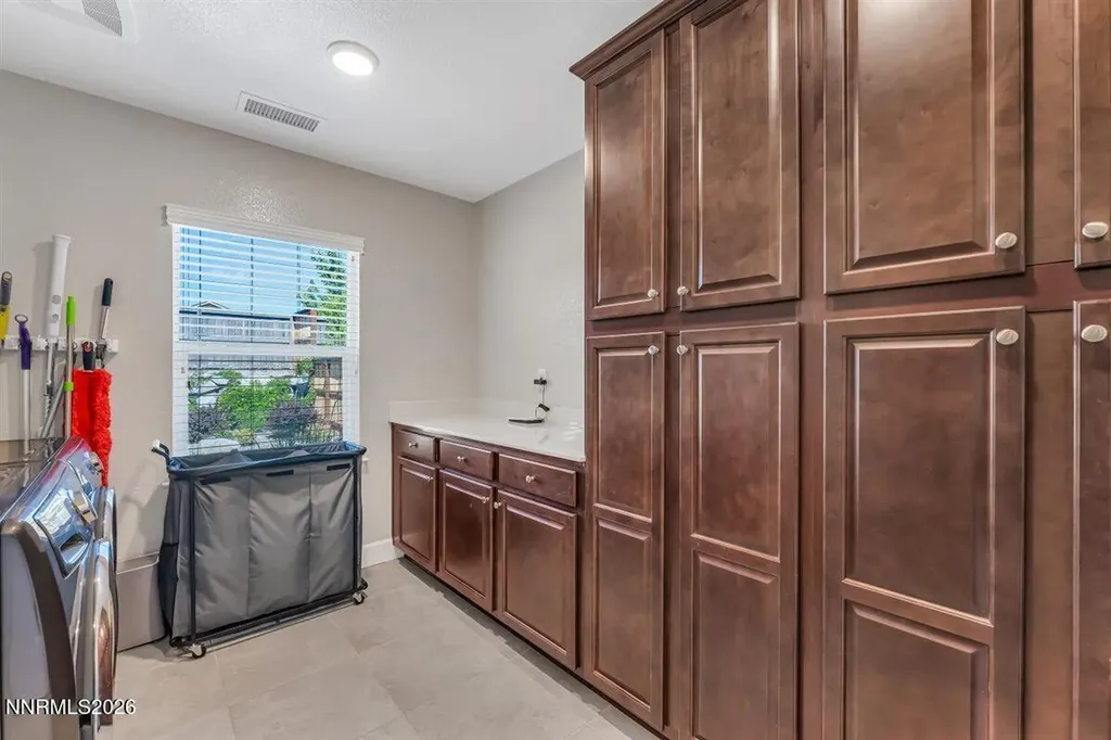 7135 Quill Reno NV 89506