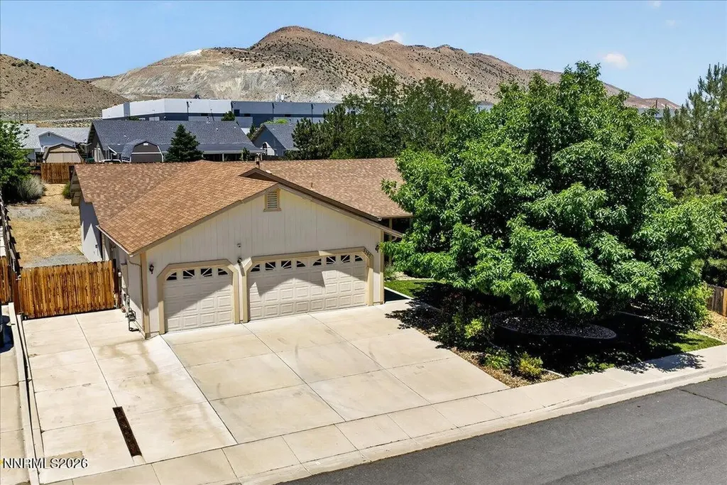 2385 Lenticular Spanish Springs NV 89441
