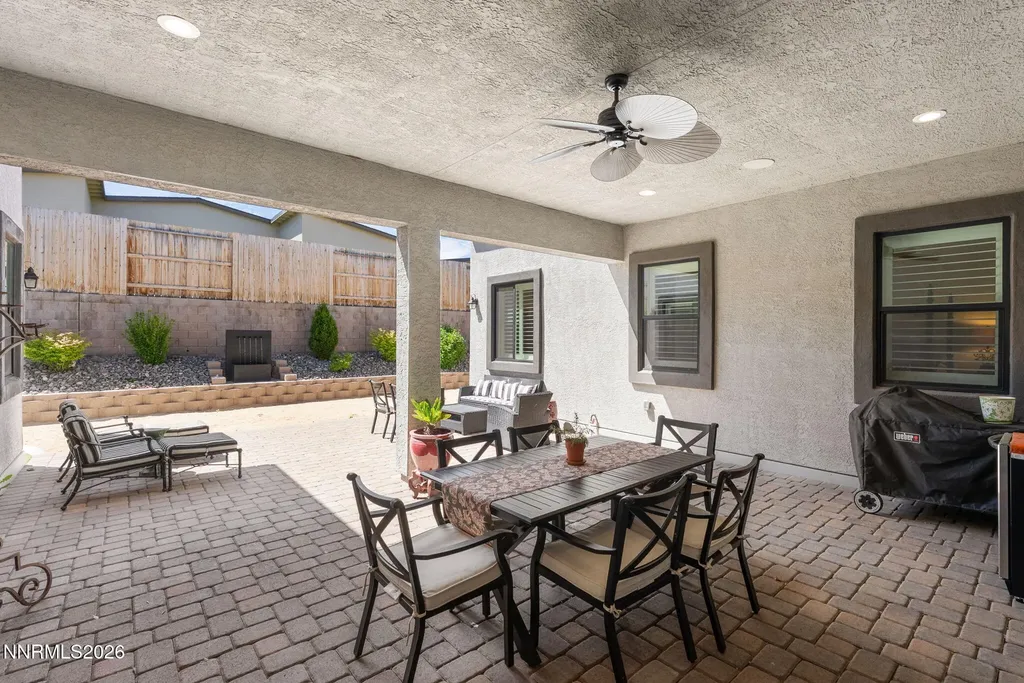 2268 Paint Horse Reno NV 89521