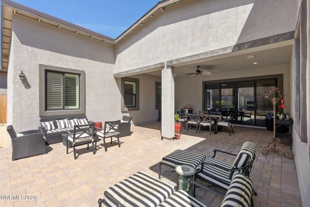 2268 Paint Horse Reno NV 89521