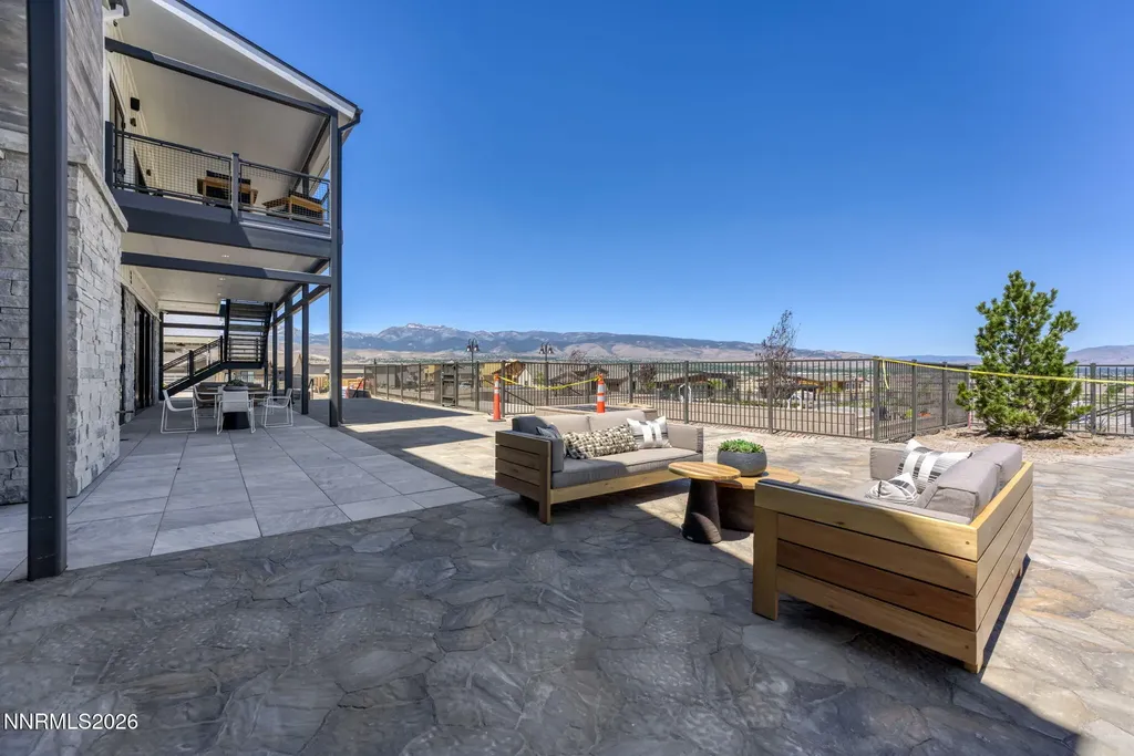 2268 Paint Horse Reno NV 89521