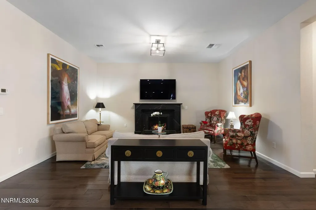 2268 Paint Horse Reno NV 89521