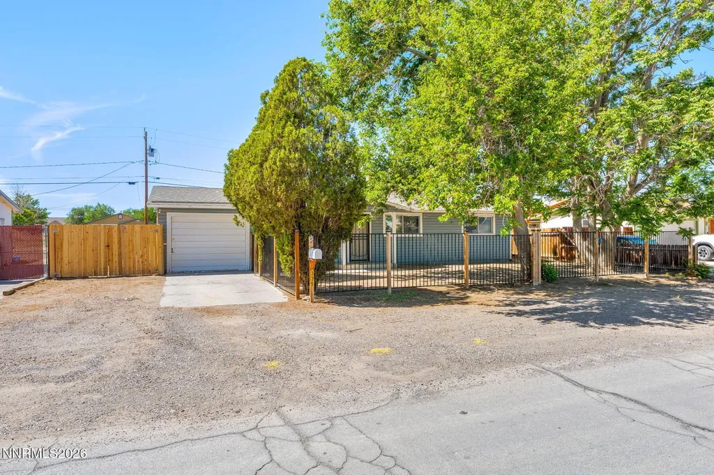 335 Mccart Fernley NV 89408