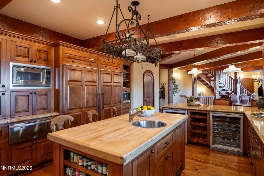 1631 Needle Peak Stateline NV 89449