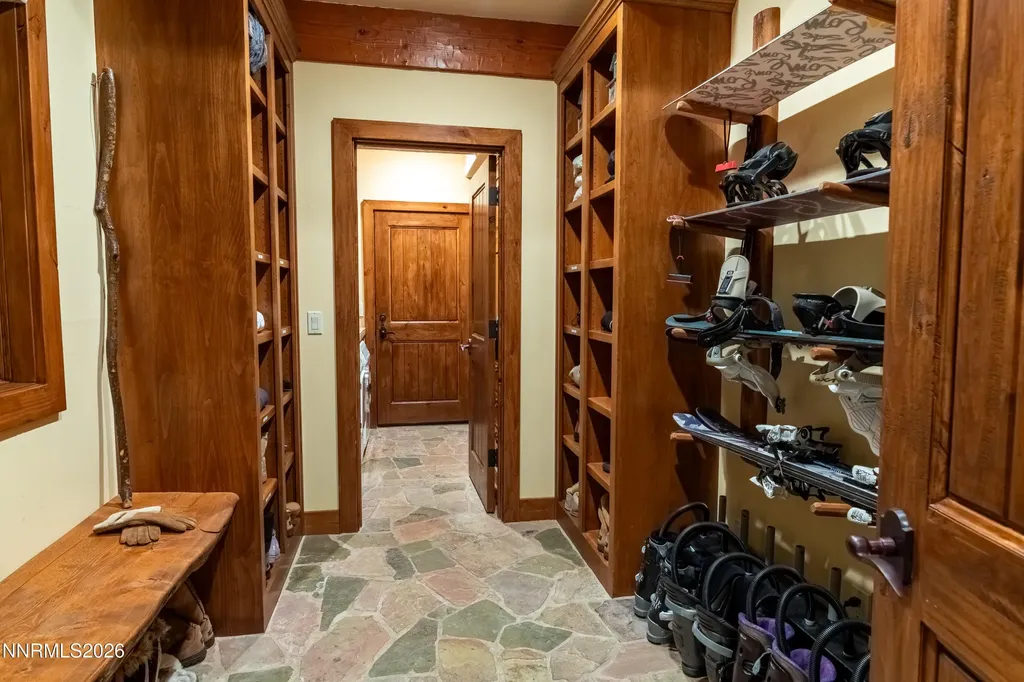 1631 Needle Peak Stateline NV 89449