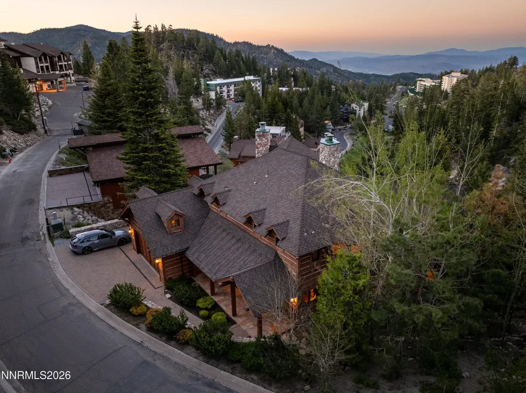 1631 Needle Peak Stateline NV 89449