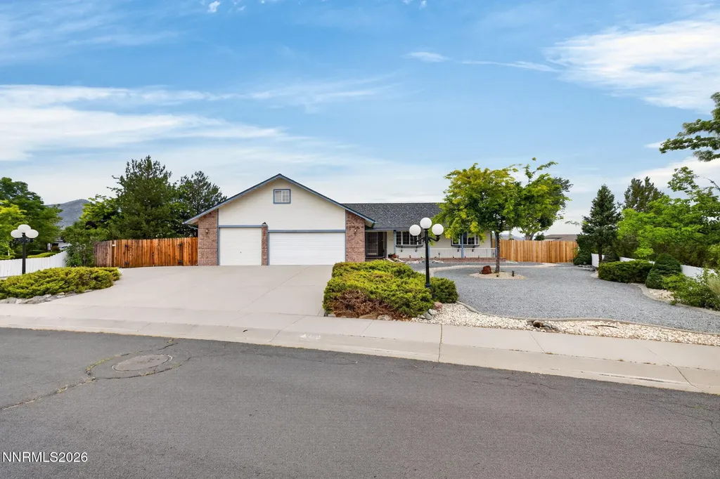 1379 Bridle Minden NV 89423