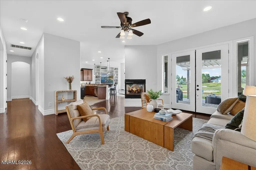 6527 Rey Del Sierra Sparks NV 89436