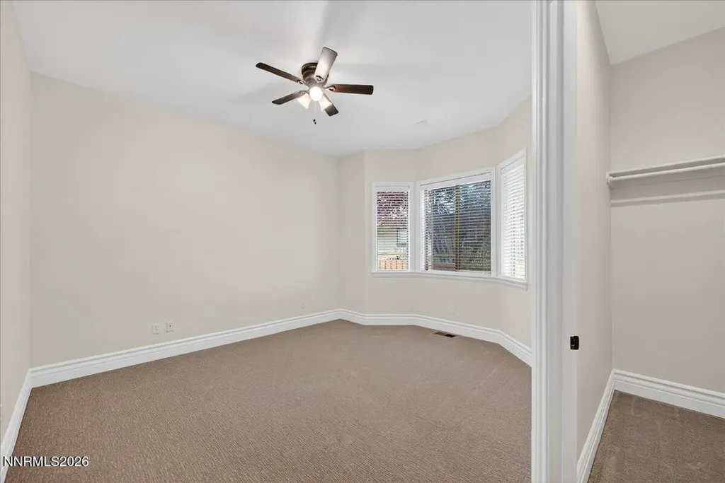 6527 Rey Del Sierra Sparks NV 89436