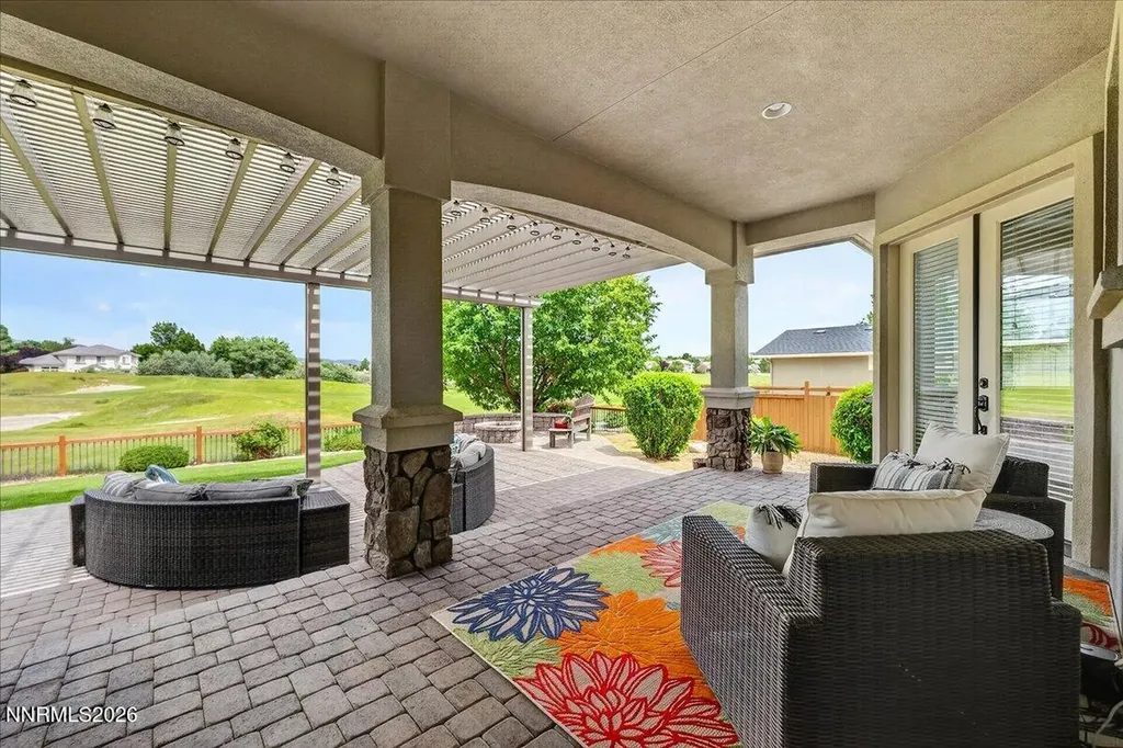 6527 Rey Del Sierra Sparks NV 89436