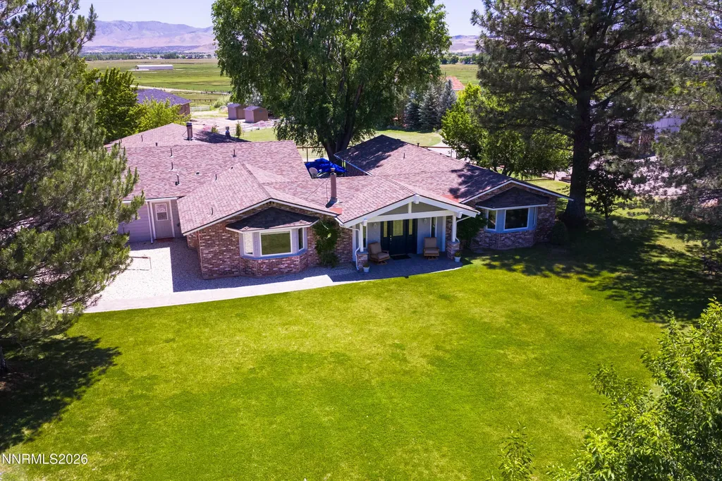 697 Indian Trail Gardnerville NV 89460