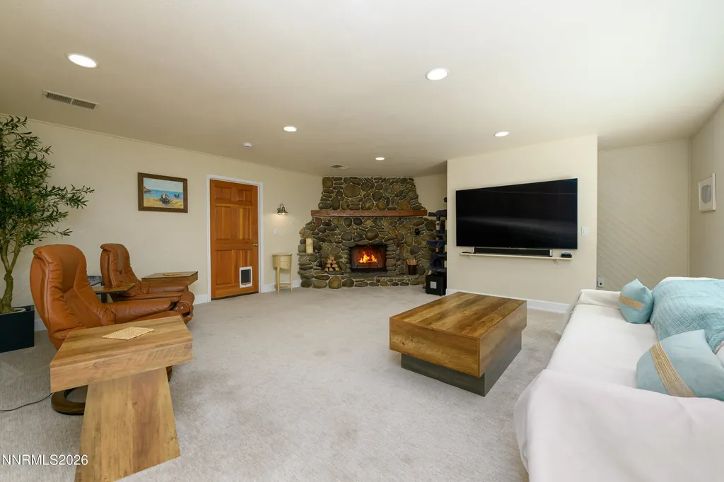 697 Indian Trail Gardnerville NV 89460