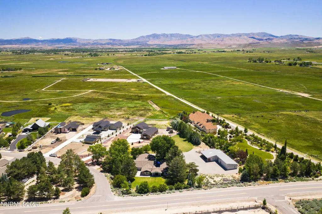 697 Indian Trail Gardnerville NV 89460