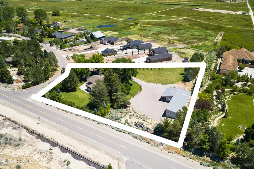 697 Indian Trail Gardnerville NV 89460