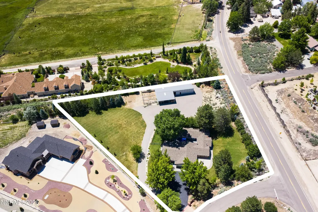 697 Indian Trail Gardnerville NV 89460