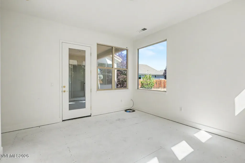 208 La Costa Dayton NV 89403