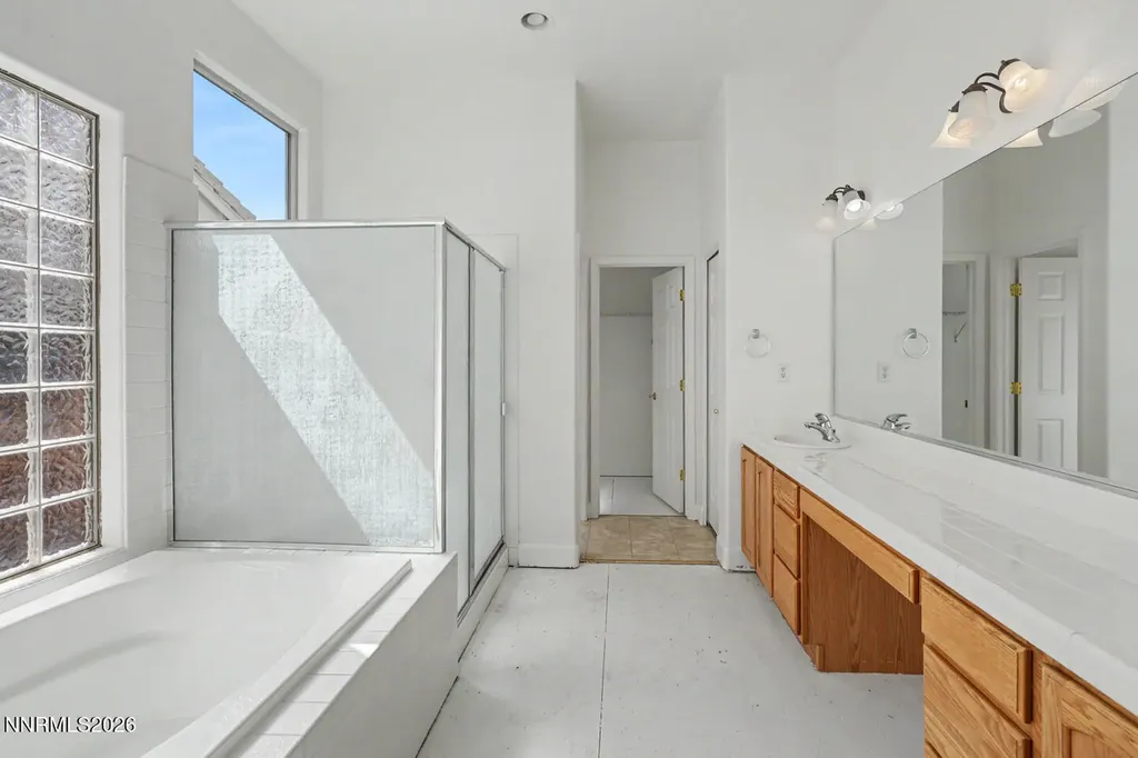 208 La Costa Dayton NV 89403