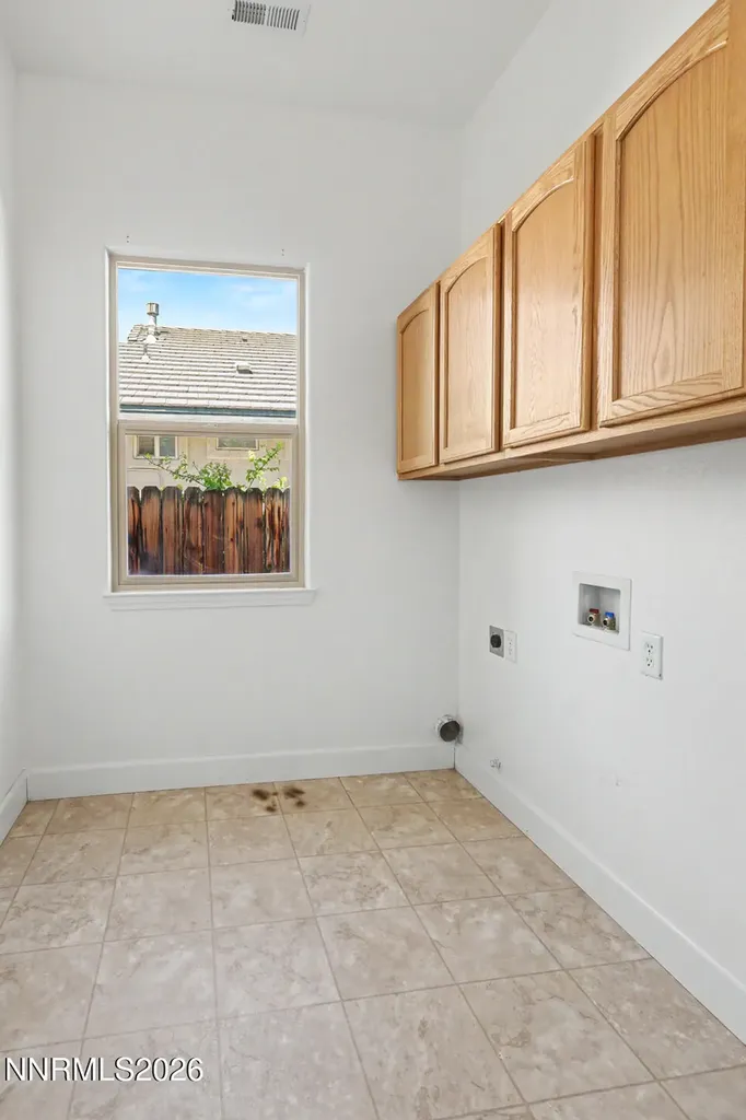 208 La Costa Dayton NV 89403