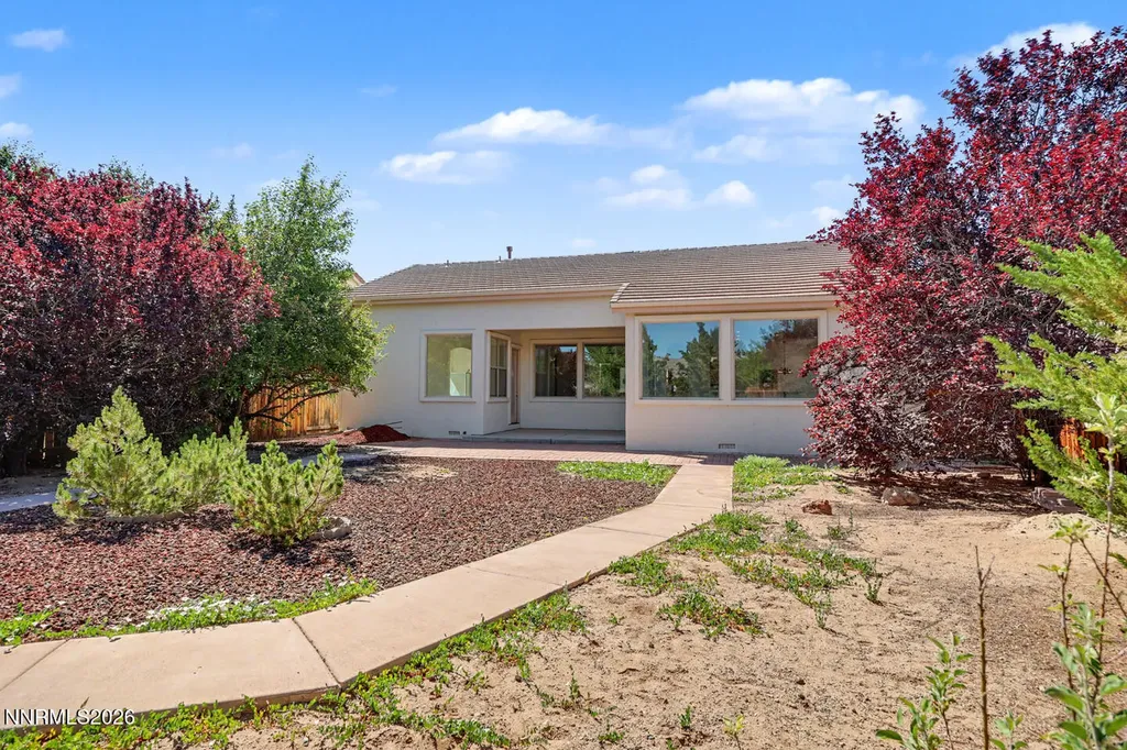 208 La Costa Dayton NV 89403