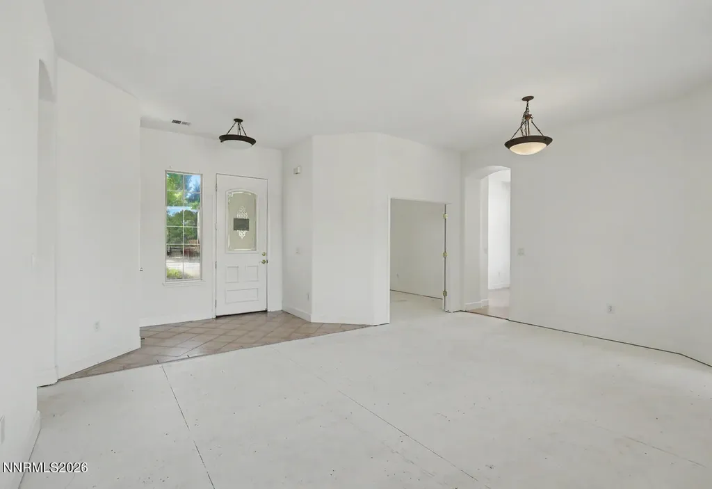 208 La Costa Dayton NV 89403