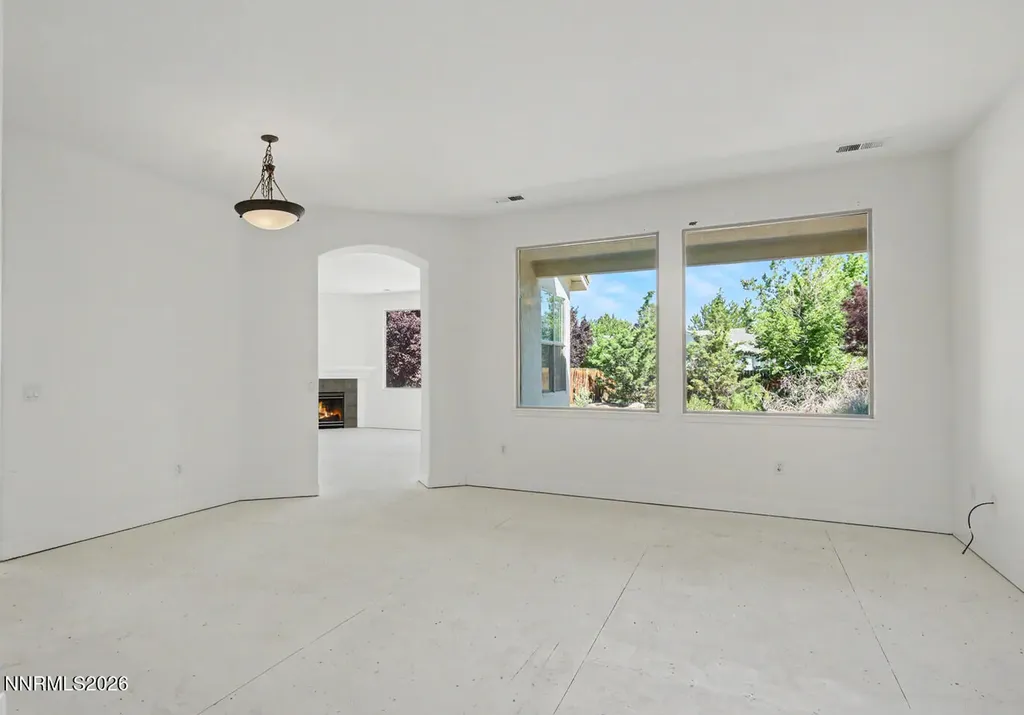 208 La Costa Dayton NV 89403