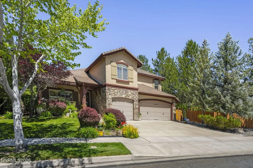 2736 Silverton Sparks NV 89436