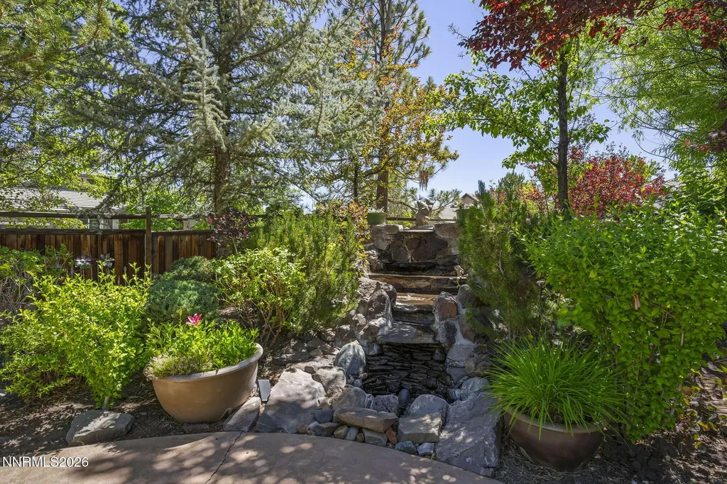 2736 Silverton Sparks NV 89436