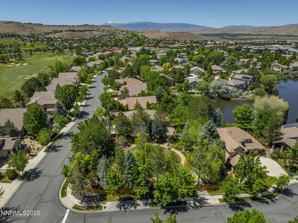 2736 Silverton Sparks NV 89436