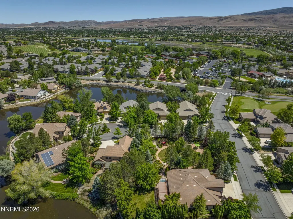 2736 Silverton Sparks NV 89436