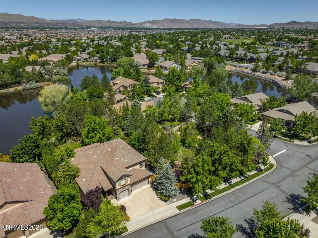 2736 Silverton Sparks NV 89436