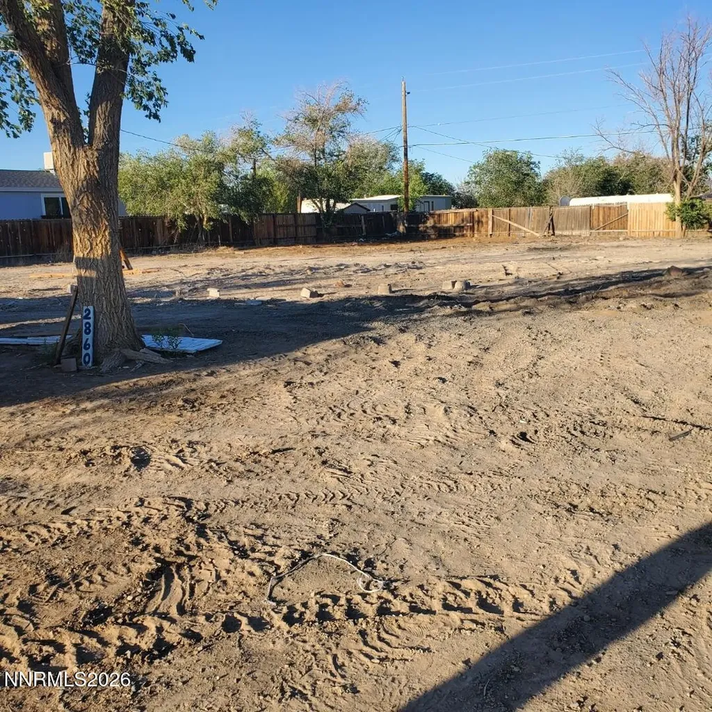 2860 Winnemucca Silver Springs NV 89429