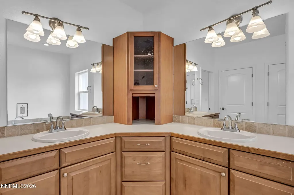 1785 Steven Fallon NV 89406