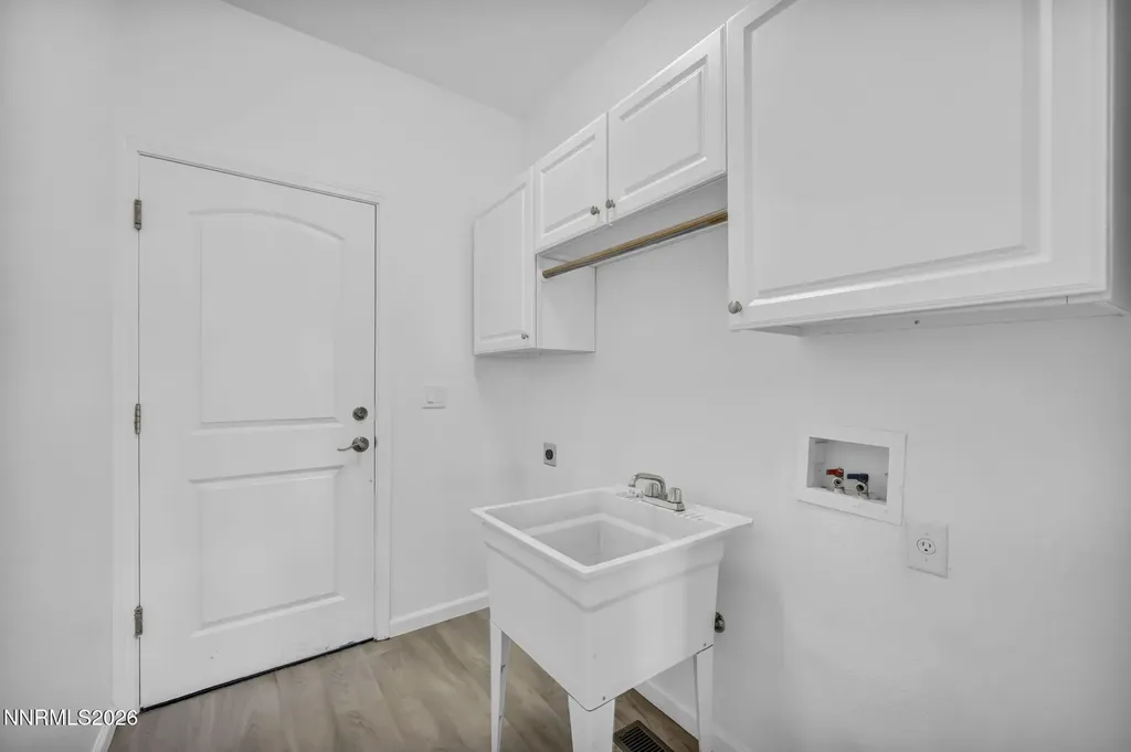 1785 Steven Fallon NV 89406