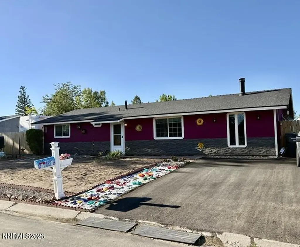 1285 Franklin Gardnerville NV 89460