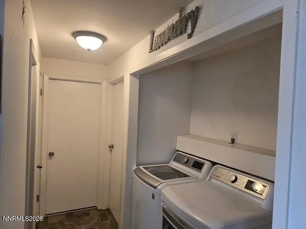 1285 Franklin Gardnerville NV 89460