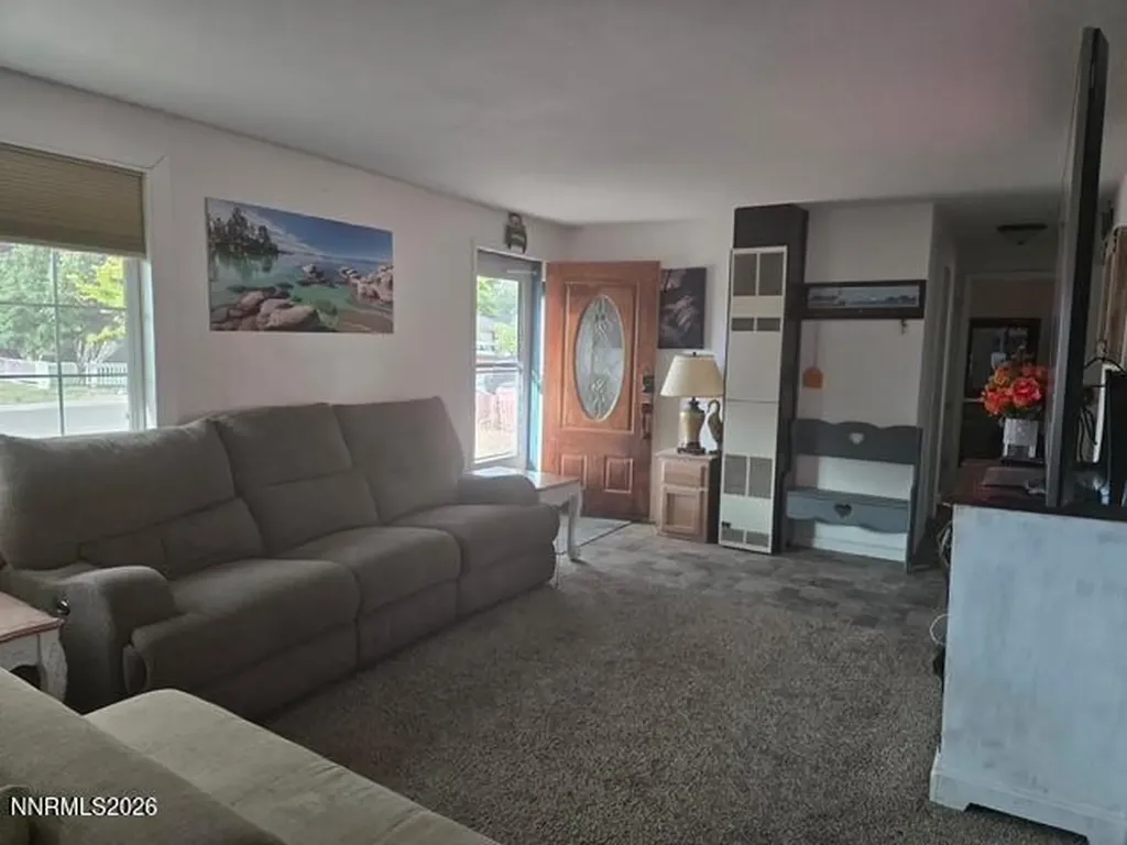 1285 Franklin Gardnerville NV 89460