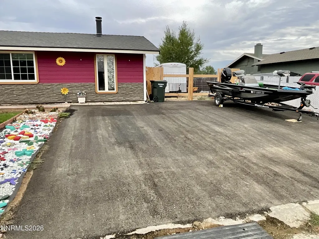 1285 Franklin Gardnerville NV 89460