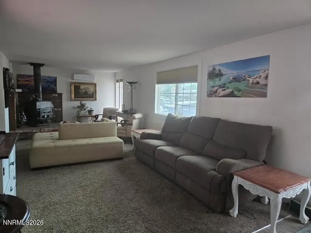 1285 Franklin Gardnerville NV 89460