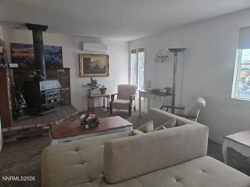1285 Franklin Gardnerville NV 89460