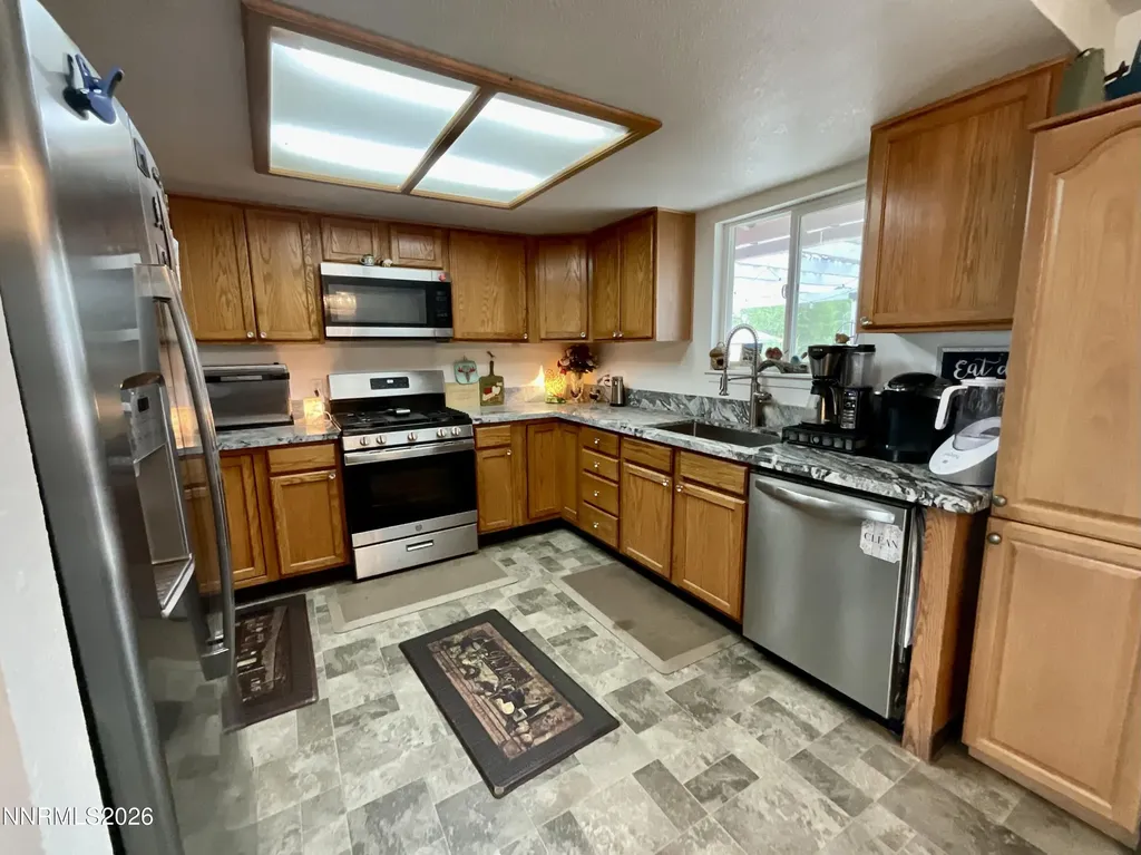 1285 Franklin Gardnerville NV 89460
