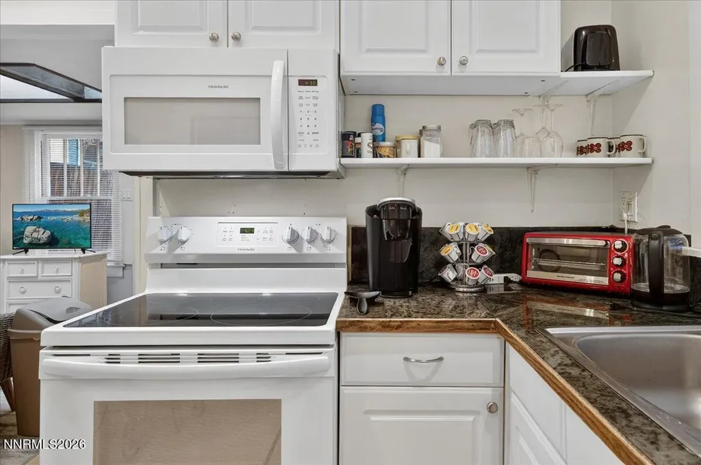 611 Nixon Reno NV 89509