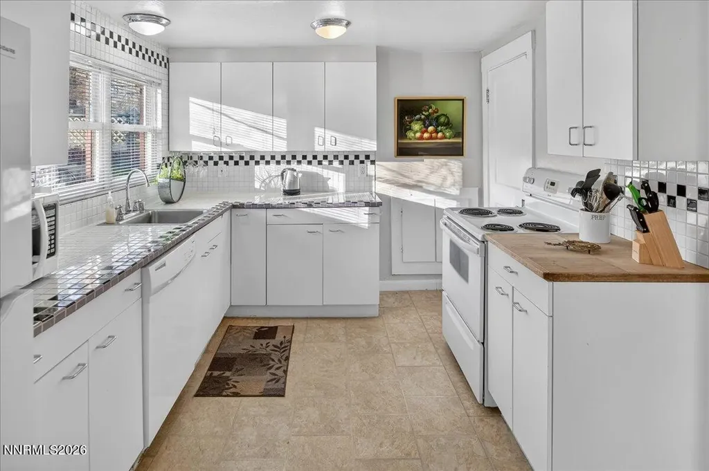 611 Nixon Reno NV 89509