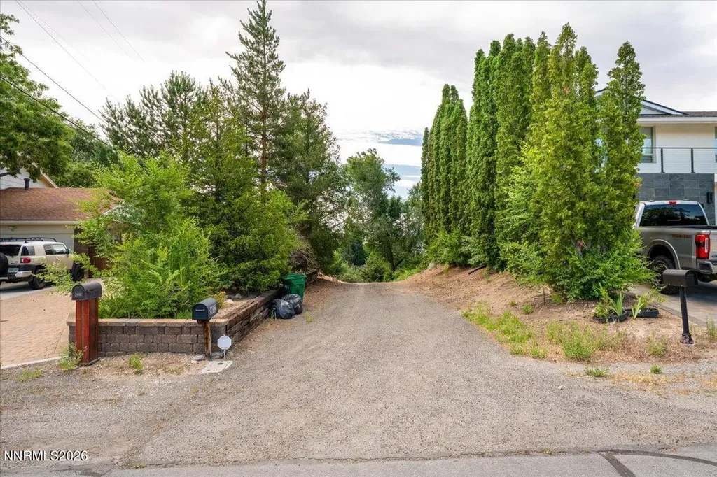 2682 Markridge Reno NV 89509